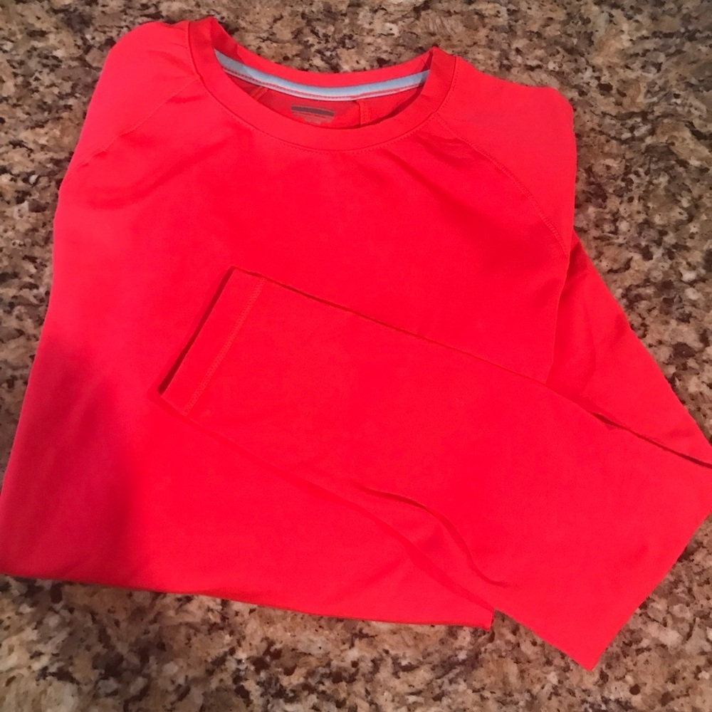 👟hind Long Sleeve Athletic Shirt